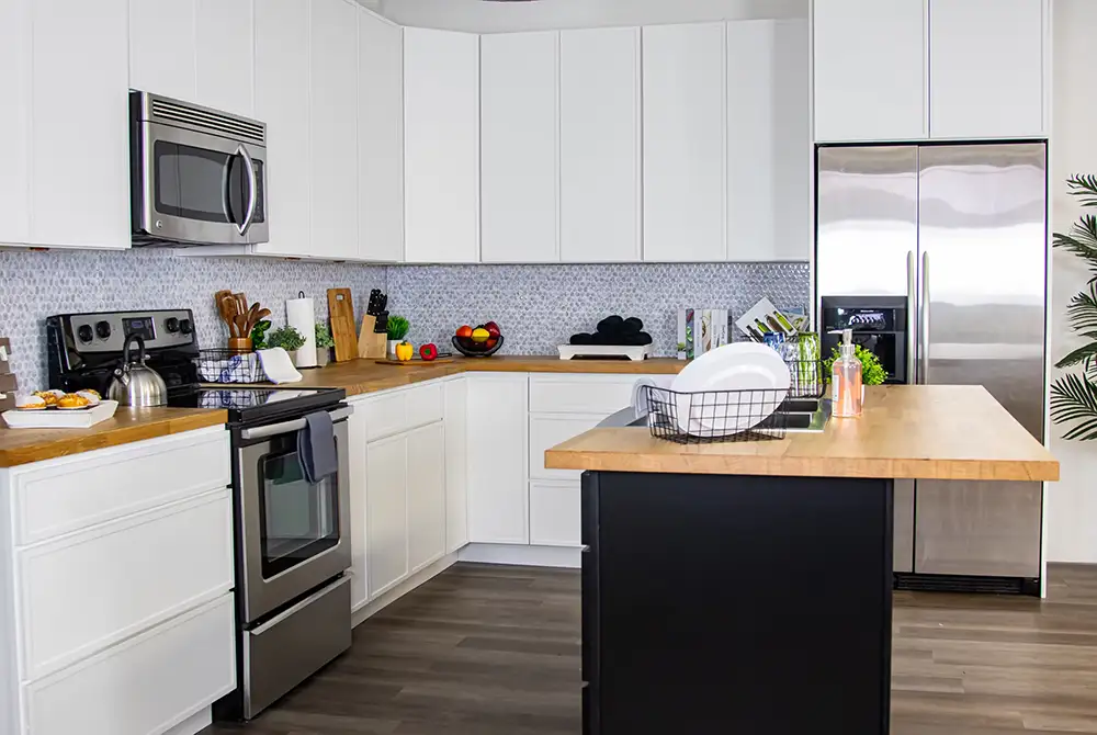 Slim Shaker Alabaster Example Kitchen